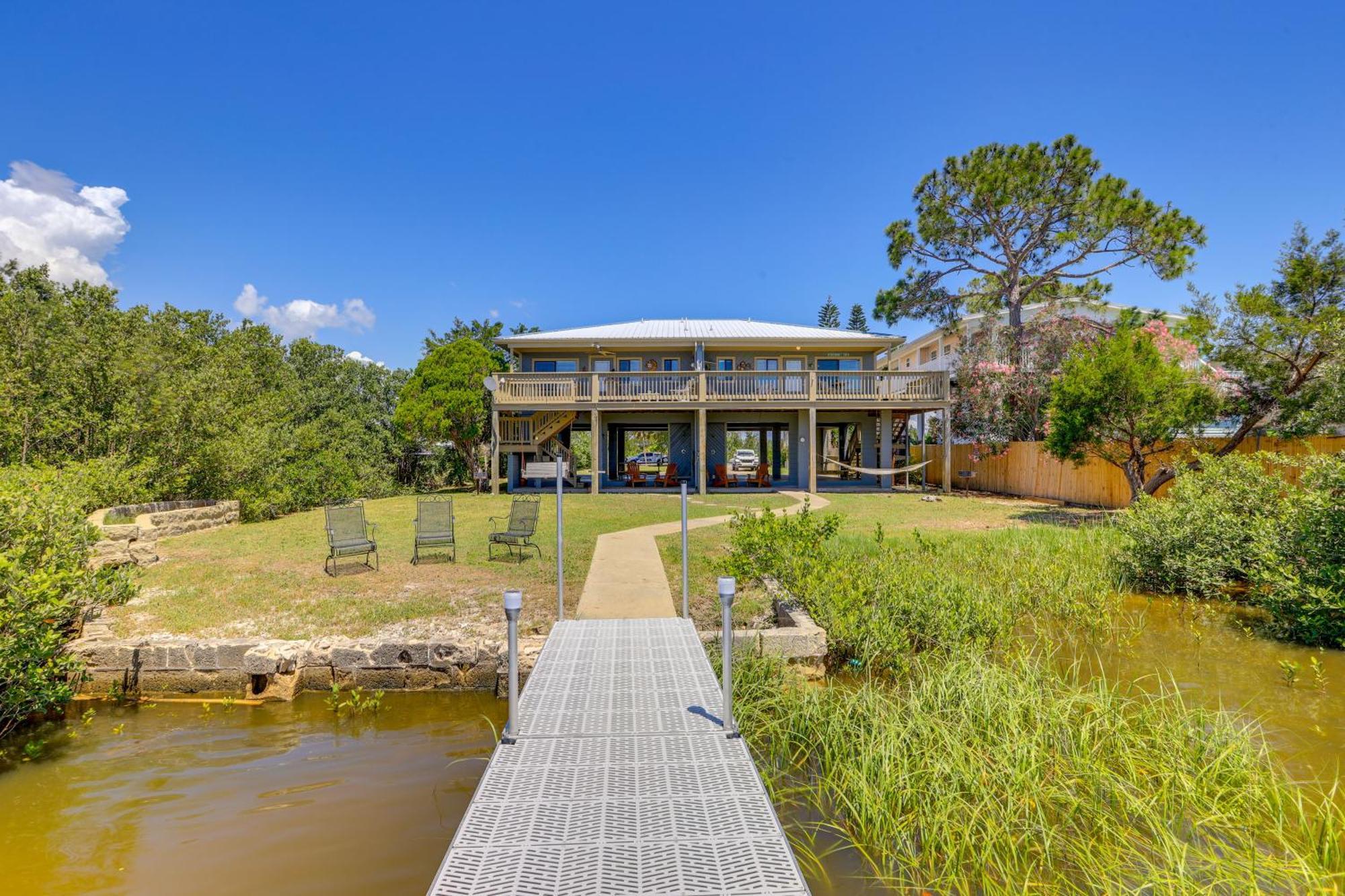 Waterfront Cedar Key Duplex Home Grill And Dock! المظهر الخارجي الصورة
